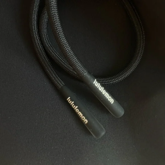 Lululemon Athletica Unleash Strength Black Cropped Hooded Jacket 4 Hoodie - Picture 7 of 8